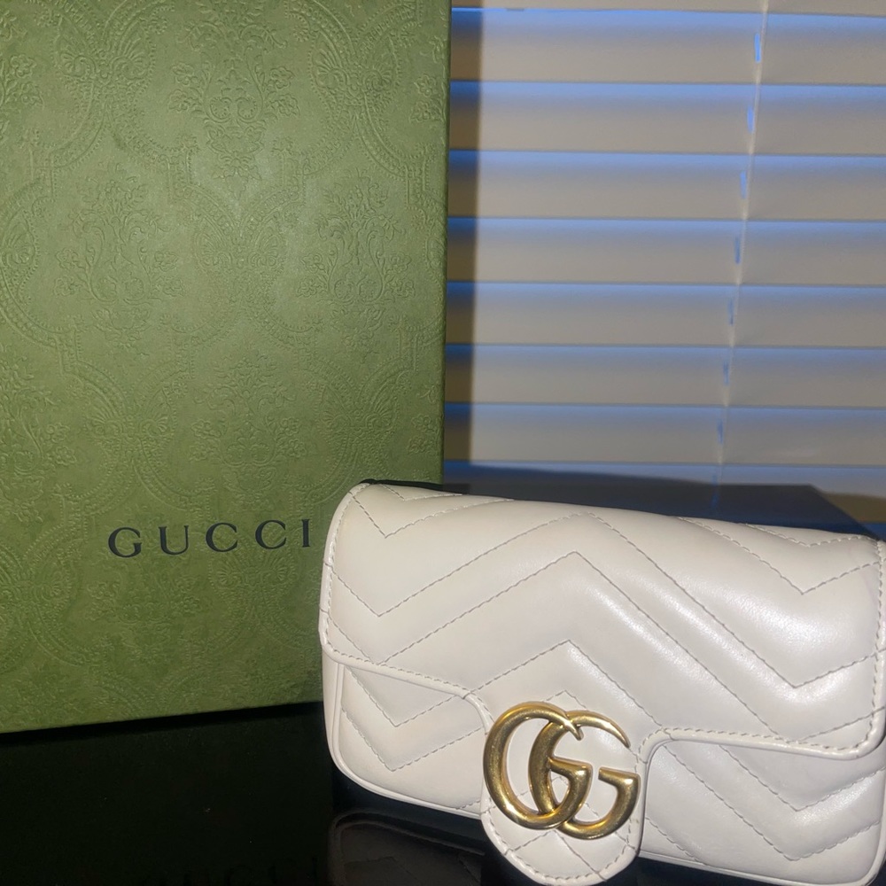 GG Marmont leather super mini bag
